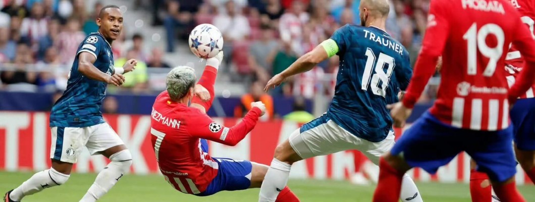 Atlético Madrid 3-2 Feyenoord, kouzlo fotbalu září na noční obloze